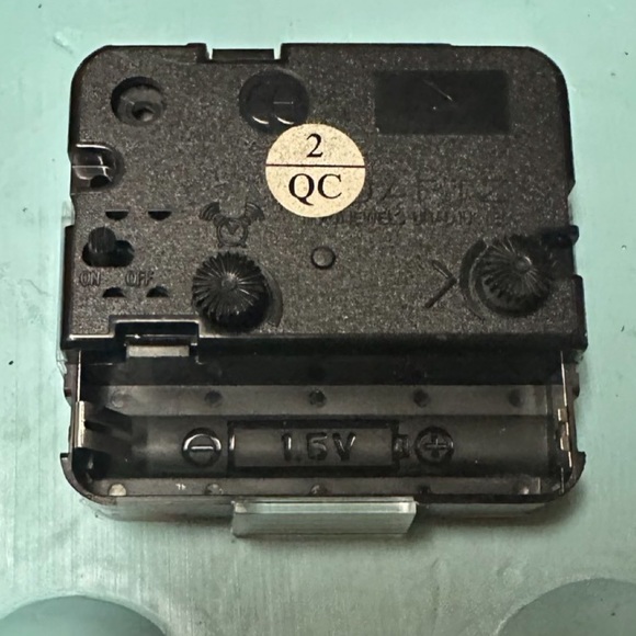 Winnie The Pooh Clock - Picture 5 of 5